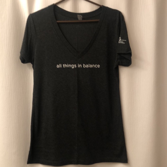 Oprah “All Things in Balance” tee t-shirt XL       v neck - Picture 3 of 7